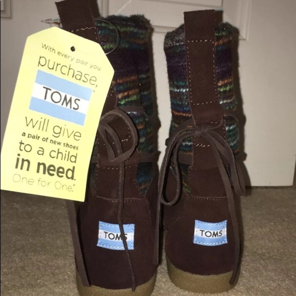 NWT toms women’s boots